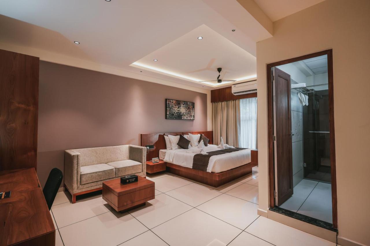 Fortview Suites Kāsaragod Eksteriør bilde