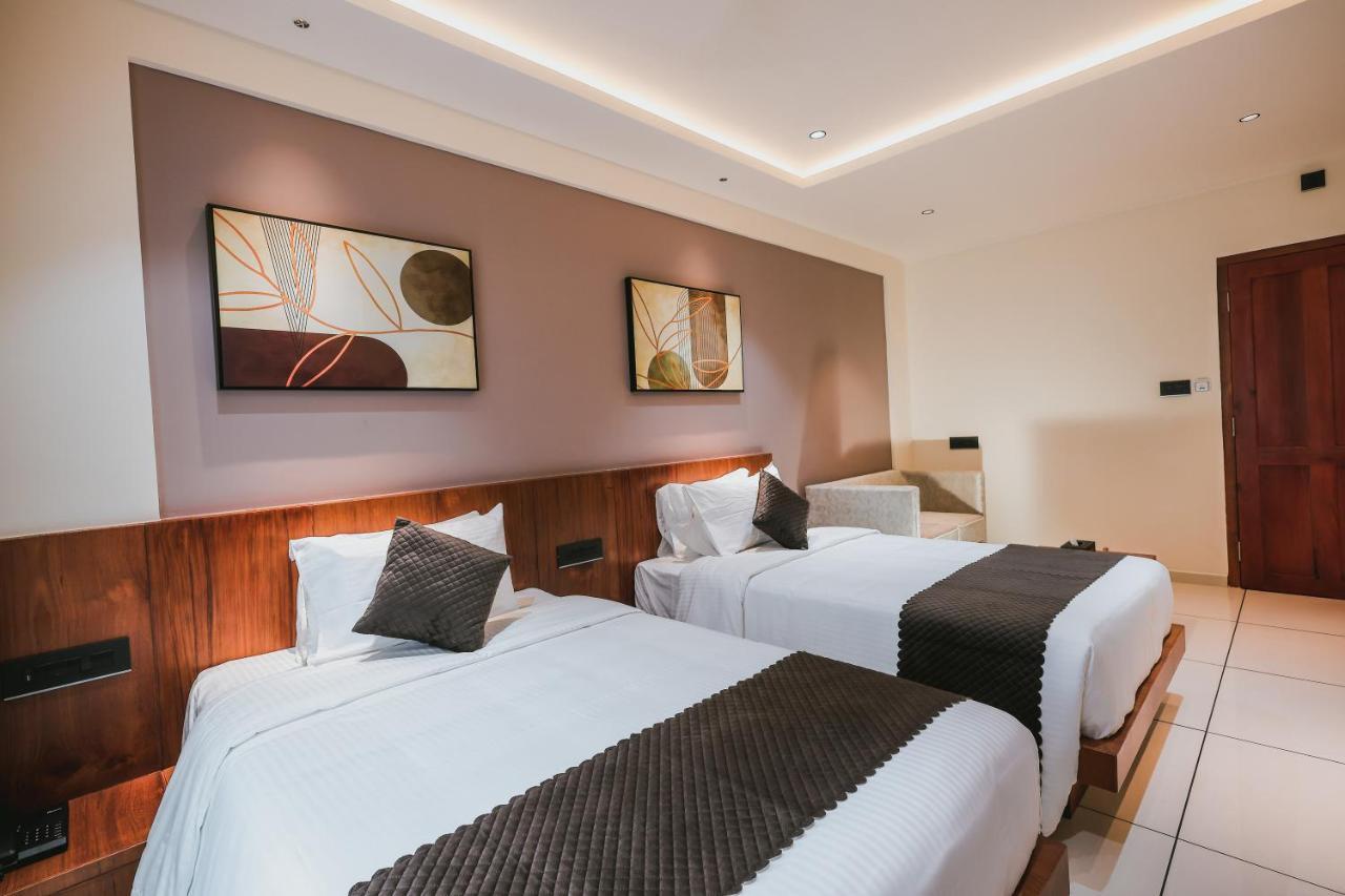 Fortview Suites Kāsaragod Eksteriør bilde