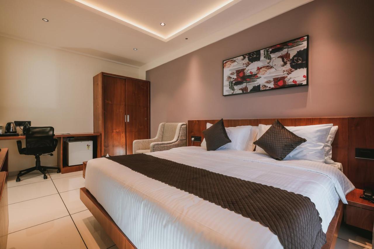 Fortview Suites Kāsaragod Eksteriør bilde